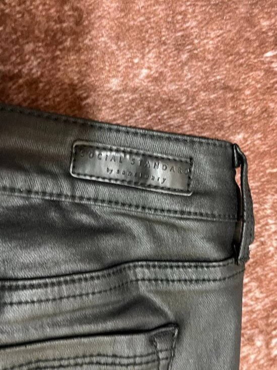 Social Standard Coated Faux Leather Ankle Skinny Pants Black 14 - Picture 5 of 10